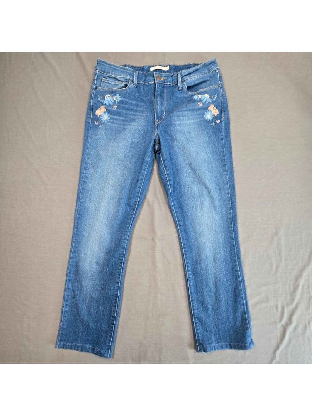 Levis Size 32 Mid Rise Skinny Blue Embroidered Flower Denim Jeans